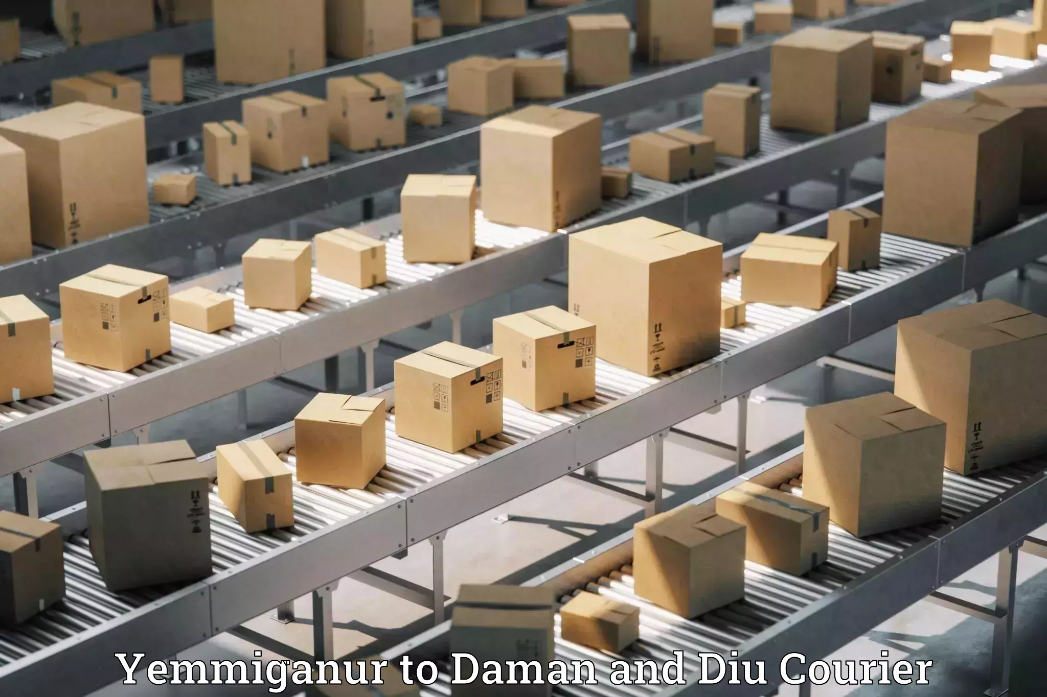 Luggage shipping rates calculator Yemmiganur to Daman